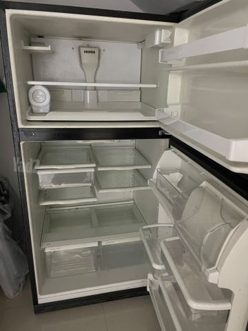 מקרר Whirlpool למסירה