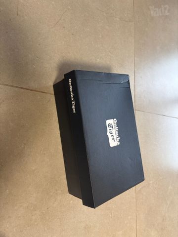 נעלי Onitsuka Tiger