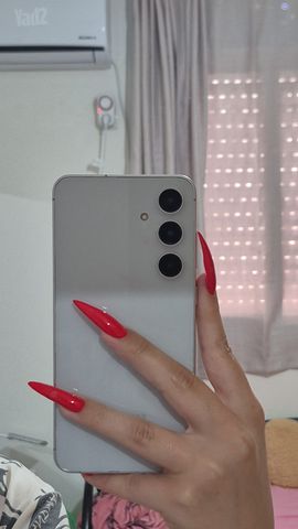 סמסונג s24fe