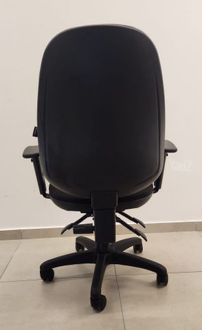 כיסא משרדי