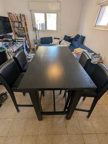 שולחן אוכל בר