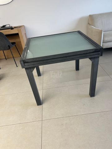 שולחן