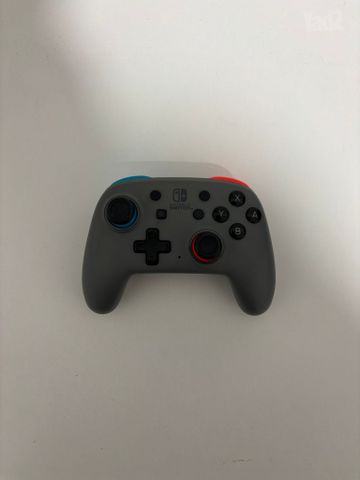 PowerA Mini Pro Controller