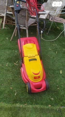 לגינה מכסחת 220V כלים