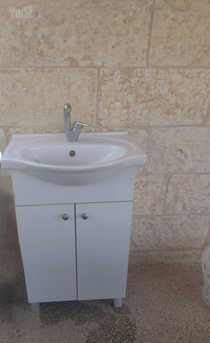 ארון מקלחת