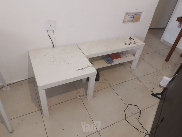 שולחן