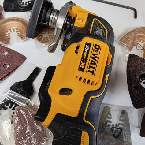 מולטיטול נטען DEWALT
