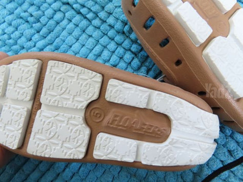 נעלי FLOAFERS
