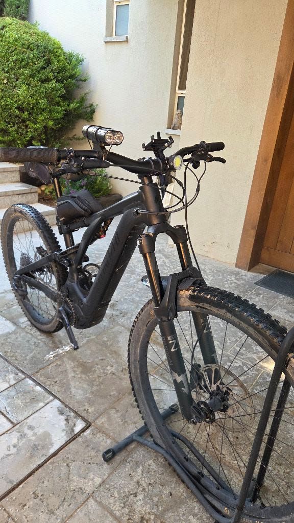 specialized turbo levo 2025