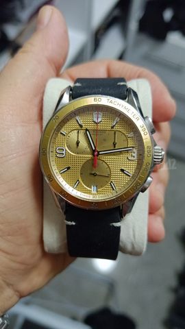 שעון VICTORINOX