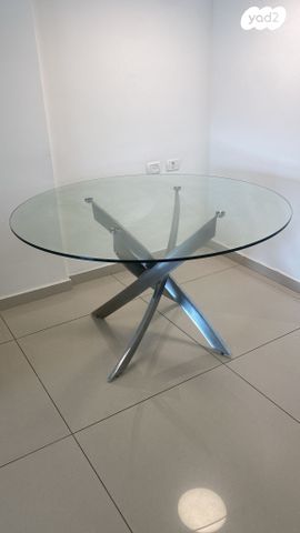 שולחן דקורטיבי