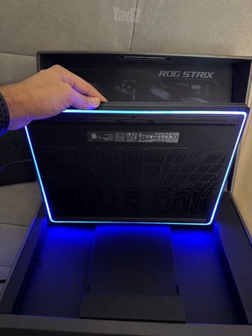 ASUS ROG Strix SCAR 16 (2025)