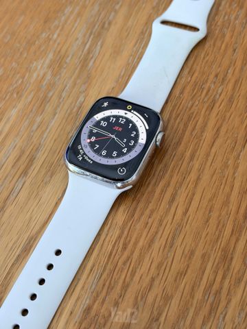 Apple Watch 8 45mm פלדת אל-חלד