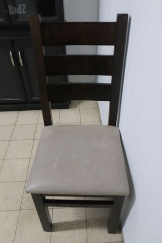 כיסאות