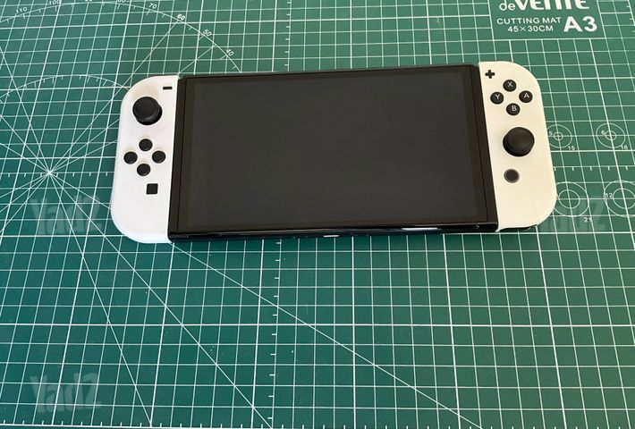 Nintendo Switch OLED + Games