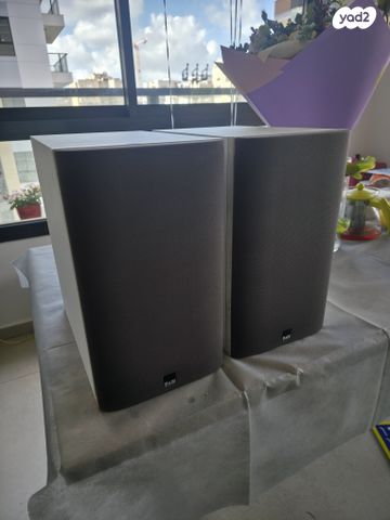 B&W 685 לבנים