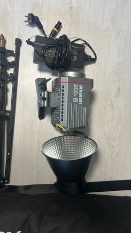 סט תאורה Amaran 200xS+Godox 90