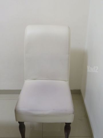 שולחן וכסאות