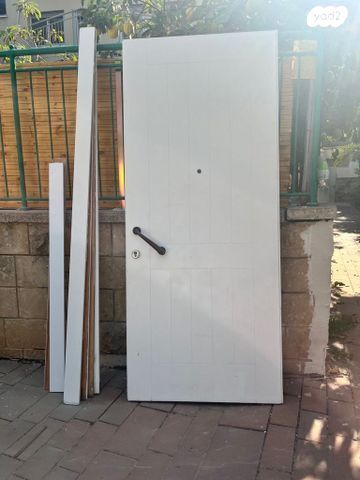 דלת כניסה