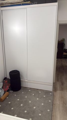 ארון הזזה