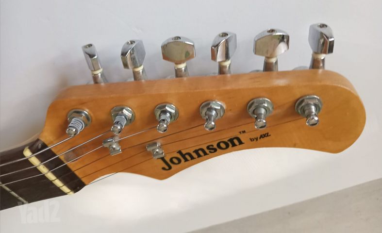 גיטרה חשמלית Johnson by AXL.
