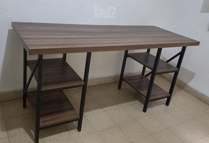 שולחן לימודים