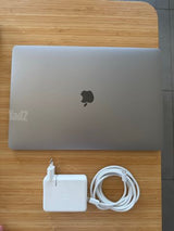MacBook Pro 13" i7 16GB 512GB