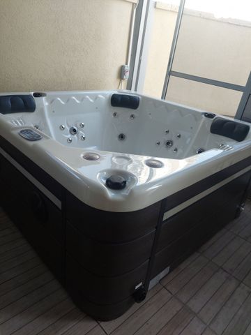 ג'קוזי מפואר