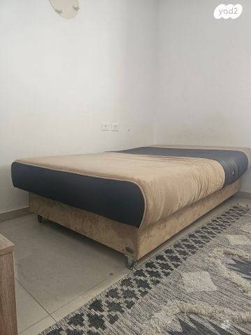 מיטה וחצי עם ארגז  200 על 120