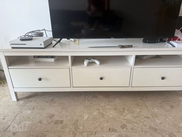שידת טלויזייה