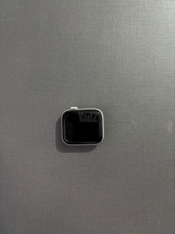Apple Watch SE 40mm+אביזרים