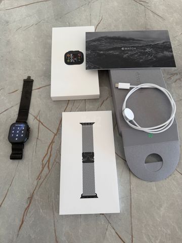 שעון אפל Apple Watch Ultra 2