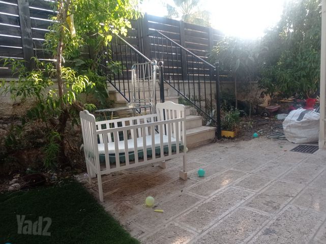 מיטת תינוק