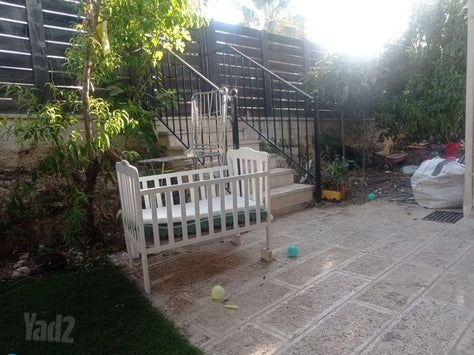 מיטת תינוק