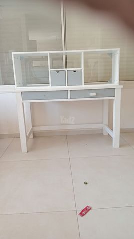ספרייה וכוורת