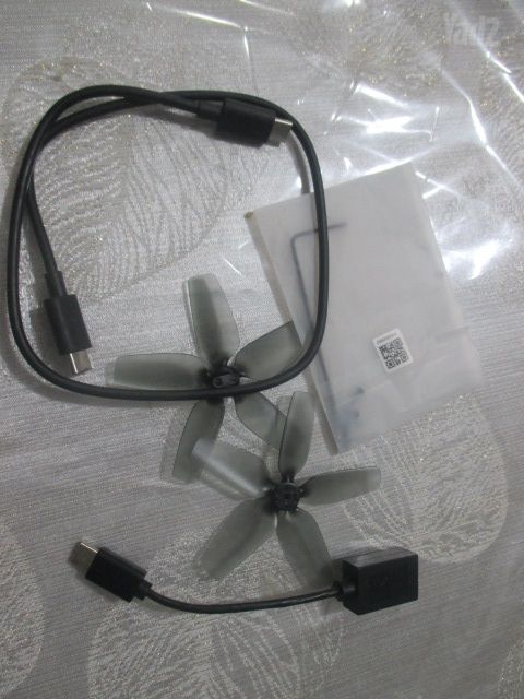 רחפן DGI AVATE 1