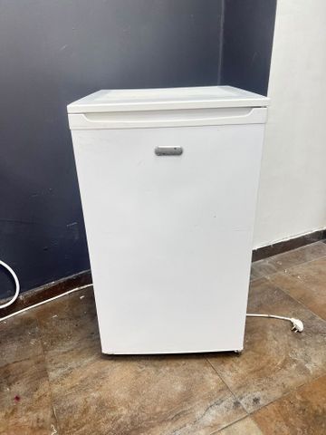 מקרר משרדי