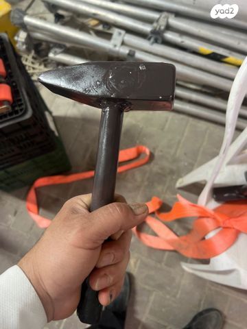 סולם אלומיניום מקצועי תקני 9 מ