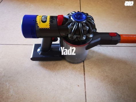 דייסון V8