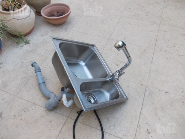 כיור נירוסטה