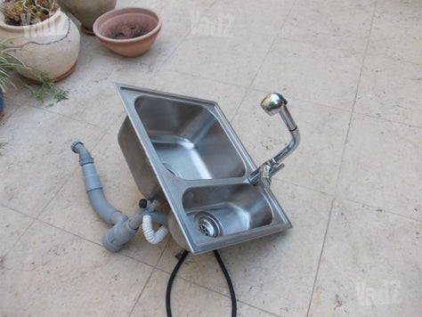 כיור נירוסטה