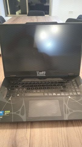 MSI Cyborg 17 B2RWFKG-010FR