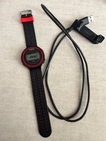 שעון Garmin Forerunner 220