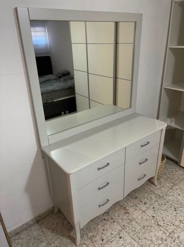 שידת איפור
