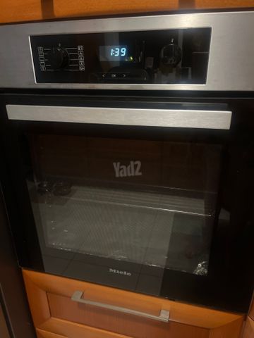 ‏תנור Miele