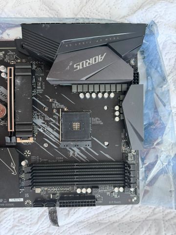 Gigabyte B550 Auros Elite V2