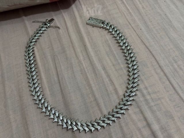 Cuban link spike