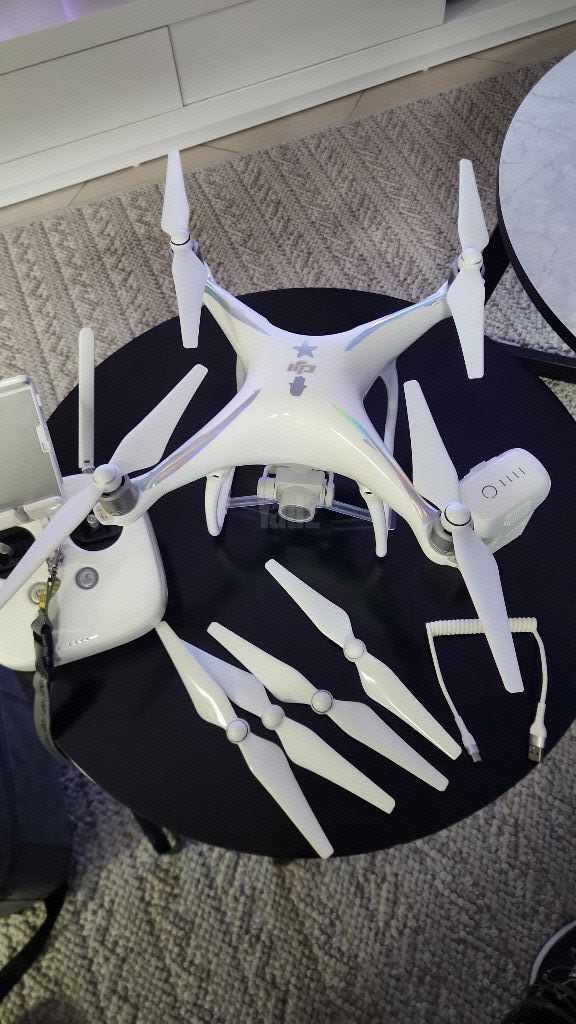 רחפן פאנטום 4 DJI