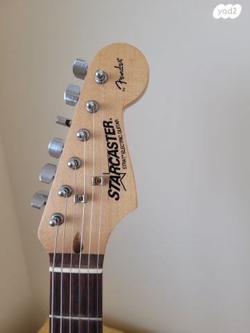 Starcaster Strat  BY FENDER