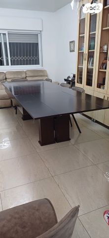 שולחן עץ מלא